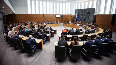 Ljubljana, drzavni zbor.Nadaljevanje seje DZ, na kateri so med drugim nadaljevali obravnavo proracunskih dokumentov za leti 2026 in 2027.