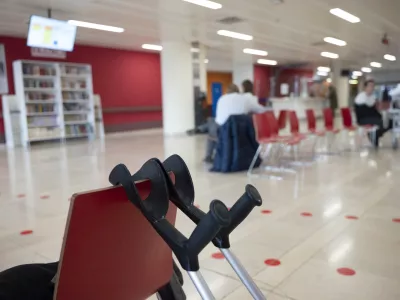 Zdravstvo - simbolična fotografija - berglePacienti- 15.2.2024 - UKC Ljubljana - Urgenca// FOTO: Nik Erik Neubauer