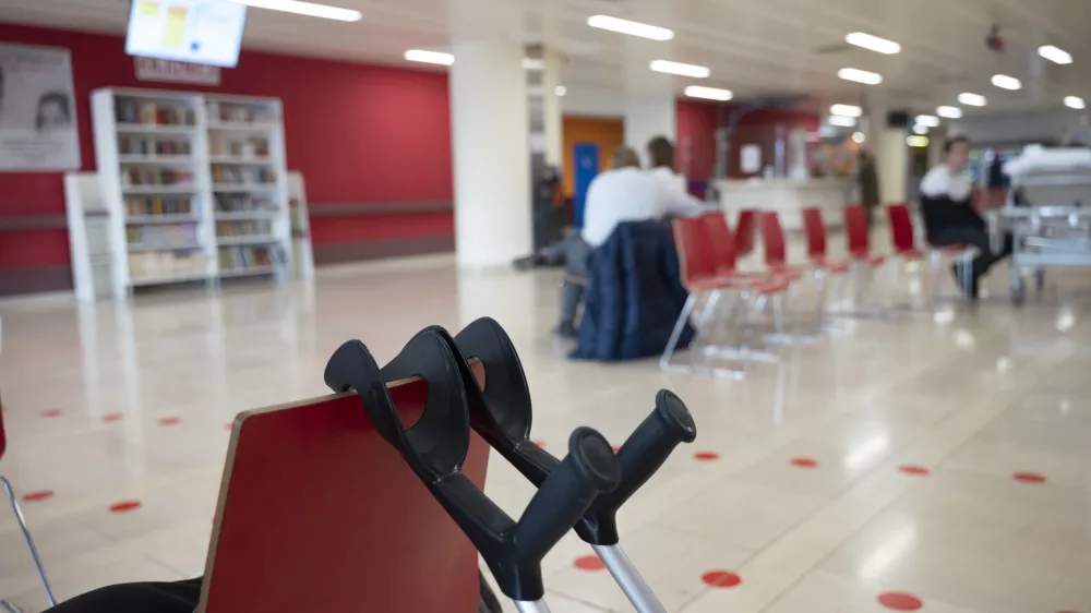 Zdravstvo - simbolična fotografija - berglePacienti- 15.2.2024 - UKC Ljubljana - Urgenca// FOTO: Nik Erik Neubauer