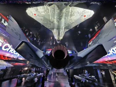 Pogled od zadaj. Takšna je bila maketa letala.