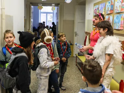 - 22.11.2025. - Srečanje medvedkov in čebelic. Delavnice za otroke Mestne Zveze Tabornikov na OŠ Vič v Ljubljani.//FOTO: Bojan Velikonja