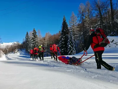 Bohinjski gorski reševalci so pomagali moškemu z bolečinami v hrbtu. 