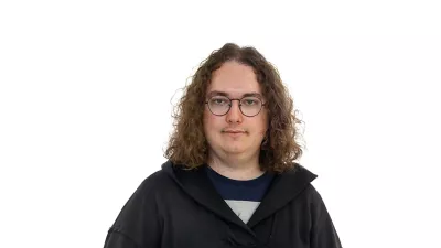 Gašper StražišarZA ONLINE - Redakcija Dnevnik 2024 - portreti za komentarje in kolumne - kolumnisti - komentatorji – novinarji - portret //FOTO: Luka Cjuha