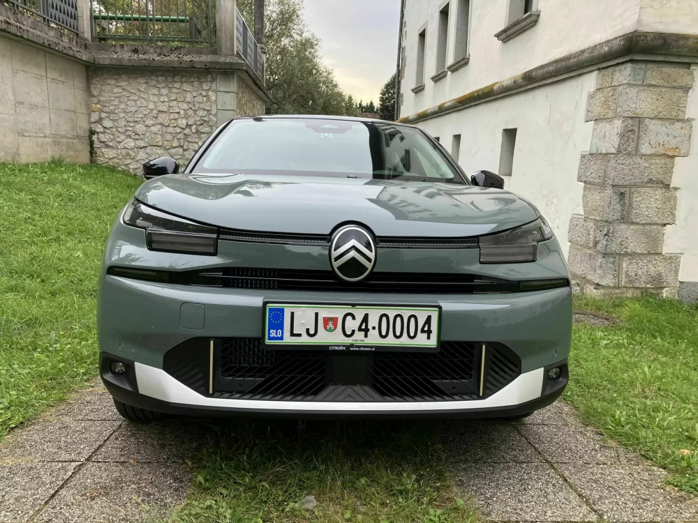 Citroën C4 hibrid 145 business: Ne šprint, ampak tek na dolge proge