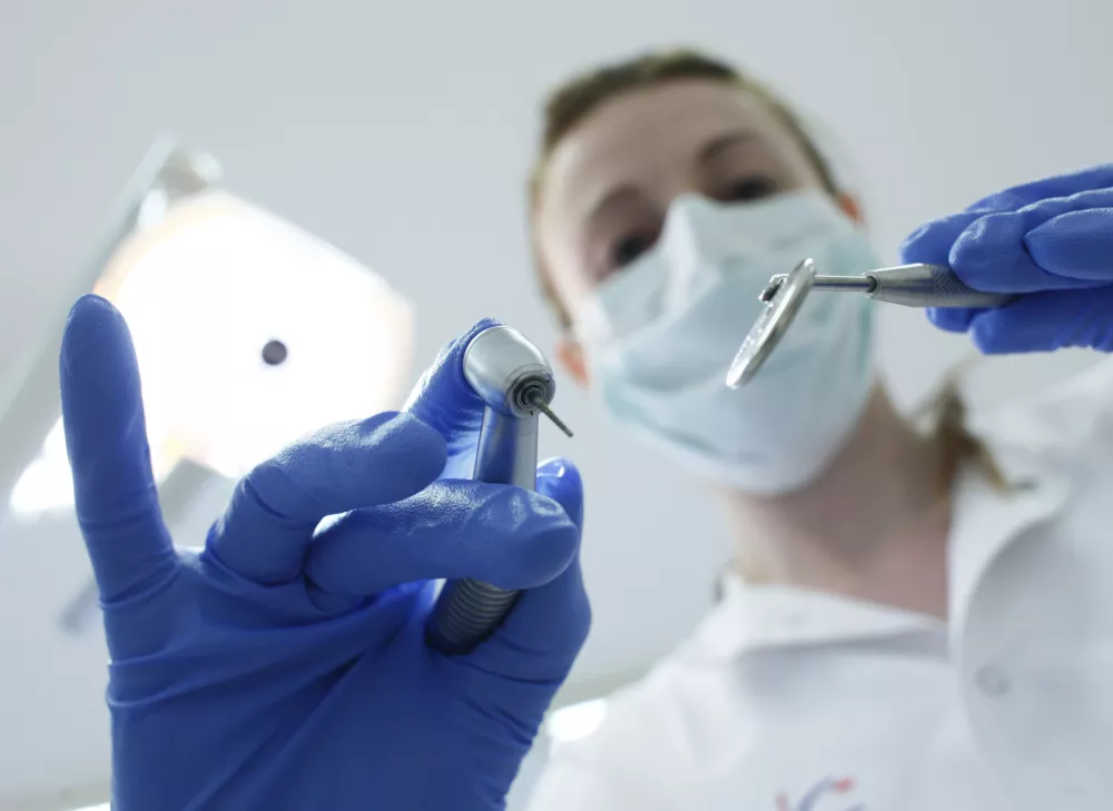 Zobozdravnik- Stomatološka klinika UKC Ljubljana - zobozdravstvo//FOTO: Jaka Adamič