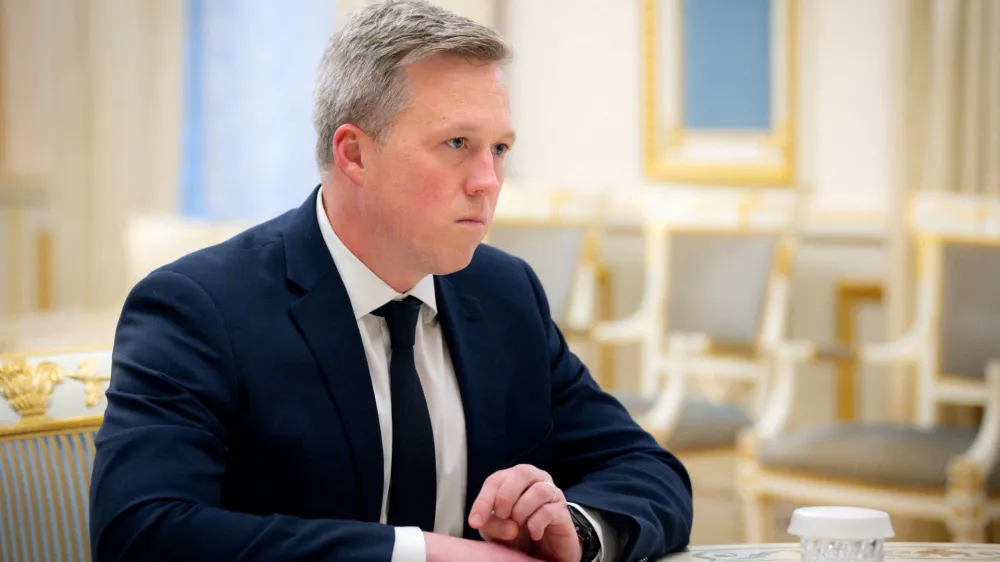 U.S. Army Secretary Daniel Driscoll attends a meeting with Ukraine's President Volodymyr Zelenskiy (not pictured), amid Russia's attack on Ukraine, in Kyiv, Ukraine, November 20, 2025. Ukrainian Presidential Press Service/Handout via REUTERS ATTENTION EDITORS - THIS IMAGE HAS BEEN SUPPLIED BY A THIRD PARTY.