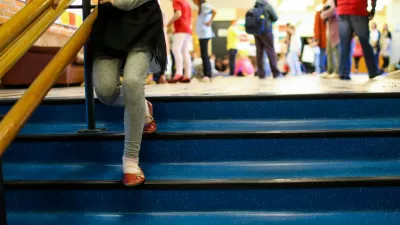 Gripa je tokrat precej zgodnja, širi se med otroki. Veliko je tudi covida-19