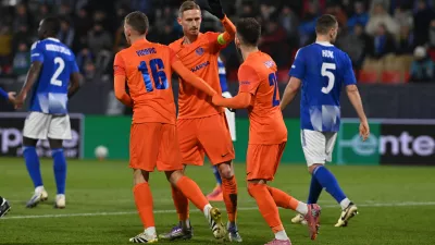 27 November 2025, Czech Republic, Olomouc: Celje players celebrate after scoring their side's first goal of the game during the UEFA Europa Conference League soccer match between SK Sigma Olomouc and NK Celje at Andruv stadium. Photo: Peřina Luděk/CTK/dpa