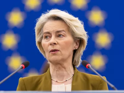 26 November 2025, France, Straßburg: Ursula von der Leyen, President of the European Commission, speaks in the European Parliament building. Among other things, the EU Parliament is expected to discuss the current peace talks in the Ukraine war. Photo: Philipp von Ditfurth/dpa