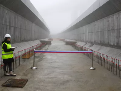 simbolična fotografija, viadukt Gabrovica, gradbeništvo, EU sredstva, kohezijska evropska sredstva, državna infrastruktura.  - 12.12.2023 – Viadukt Gabrovica - otvoritev - končana glavna gradbena dela na viaduktu Gabrovica v organizaciji družbe 2TDK //FOTO: Bojan Velikonja