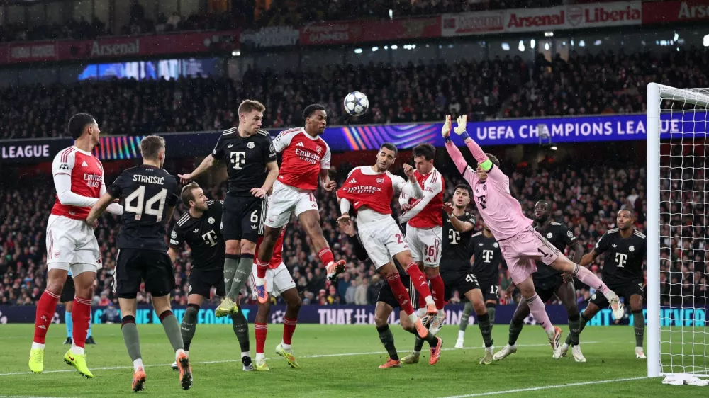 Soccer Football - UEFA Champions League - Arsenal v Bayern Munich - Emirates Stadium, London, Britain - November 26, 2025 Arsenal's Jurrien Timber scores their first goal REUTERS/David Klein   TPX IMAGES OF THE DAY