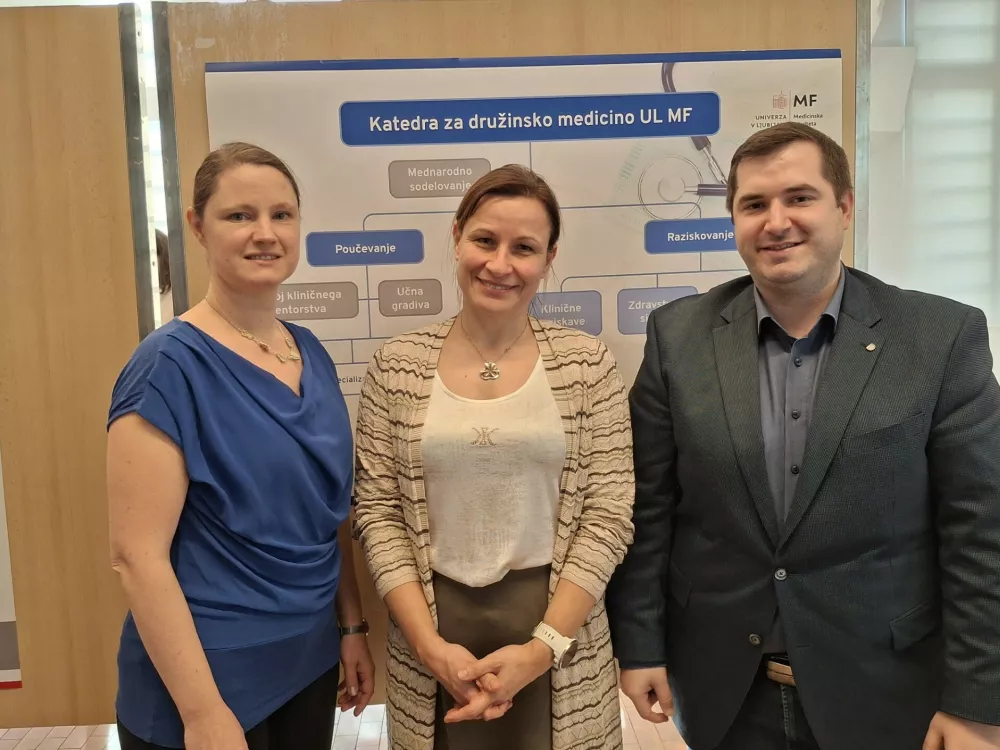 Asist. dr. Ana Perdih, doc. dr. Eva Gorup in asist. dr. Matic Mihevc dokazujejo, da se tudi mlajši odločajo za družinsko medicino. / Foto: Meta Černoga