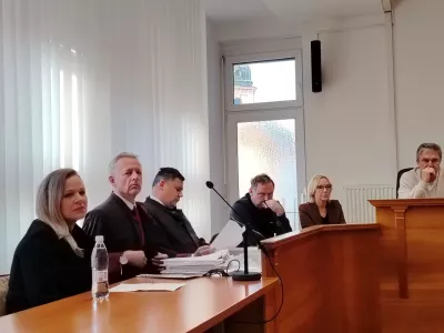 Pustila sta ga v razgretem avtu: “Noben otrok si ne zasluži takšne smrti”
