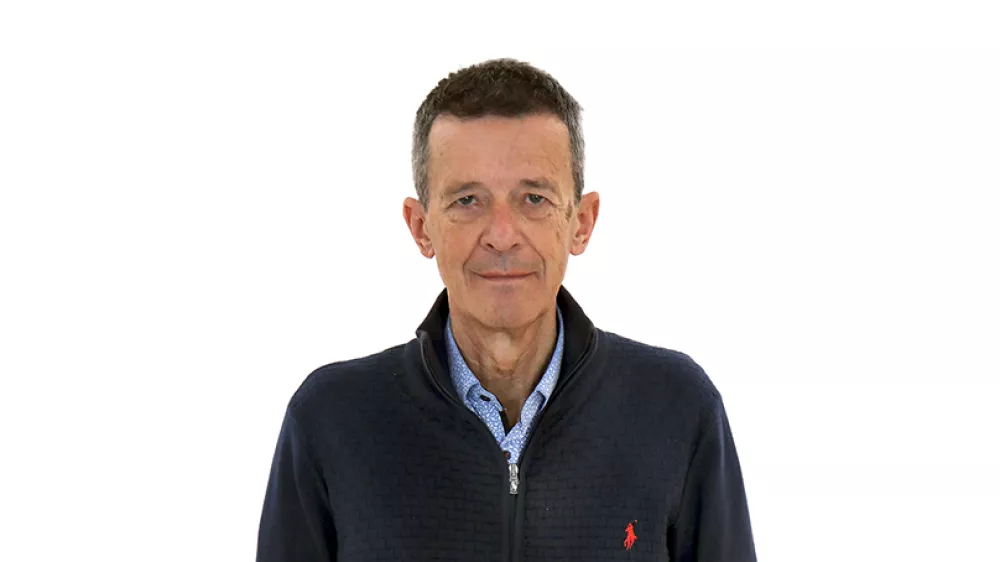 Jože OkornZA ONLINE - Redakcija Dnevnik 2024 - portreti za komentarje in kolumne - kolumnisti - komentatorji &ndash; novinarji - //FOTO: Tomaž Skale