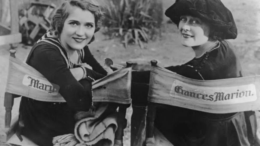 Gladys Louise Smith, bolj znana kot »ljubljenka Amerike« Mary Pickford, je skupaj s svojo najboljšo prijateljico Frances Marion zajahala val uspeha. Foto: wikipedia