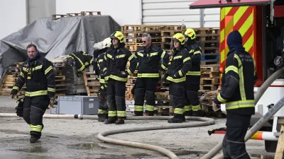 09.11.2025 Požar Preserje - LIP Radomlje - Gasilci.- gasenje požaraFoto: Nik Erik Neubauer