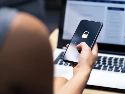 Zakaj ni Halcom nemudoma ustavil napadov?