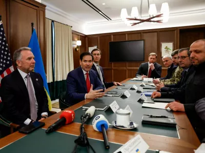 Ukrajinska in ameriška delegacija začeli pogovore