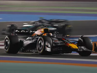 Formula One F1 - Qatar Grand Prix - Lusail International Circuit, Lusail, Qatar - November 30, 2025 Red Bull's Max Verstappen in action during the race REUTERS/Ibraheem Abu Mustafa