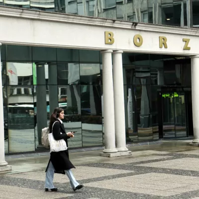 Država bi borzo lahko kupila ali ustanovila novo