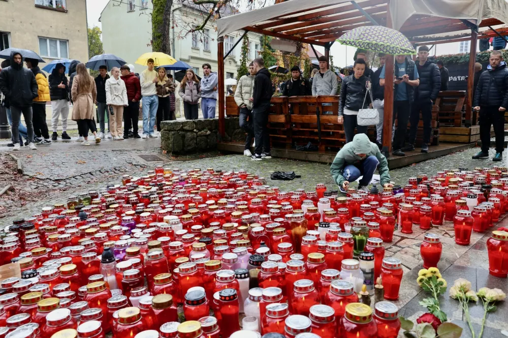 Prižiganje sveč, Novo mesto, Foto: Jaka Gasar / Foto: Foto: Jaka Gasar