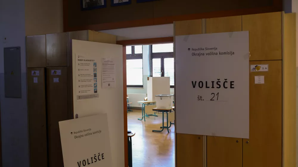 - Voli&scaron;če O&Scaron; Ketteja in Murna- 23.11.2025. - Zakonodajni referendum o Pomoči pri prostovoljnem končanju življenja.//FOTO: Bojan Velikonja