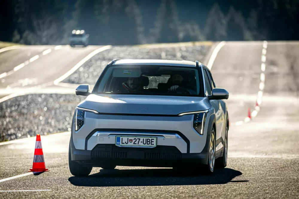 Slovenski avto leta 2026: do zmešnjave v glavi na koncu le ni prišlo