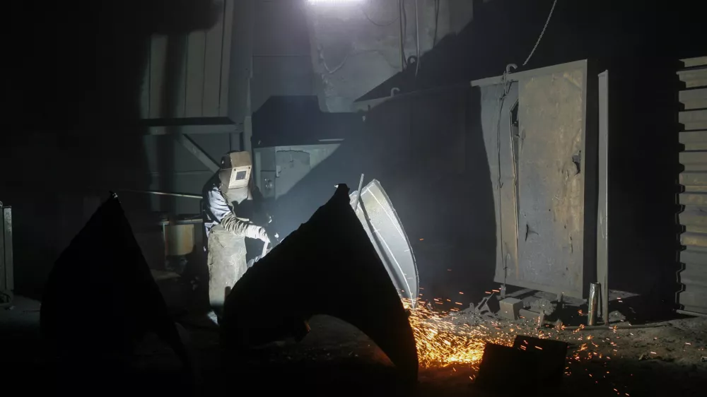 ﻿- Litostroj jeklo d.o.o., izdelava kakovostnih jeklenih ulitkov, Litostrojska cesta 44 v Ljubljani, jeklarsko podjetje - proizvodnja    //FOTO: Luka Cjuha.