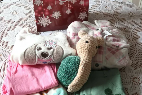 Iskrica, darila za otroke. Foto: Tatjana Pihlar  / Foto: Iskrica, Darila Za Otroke. Foto: Tatjana Pihlar 