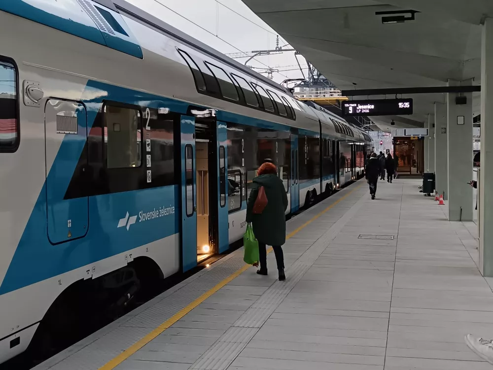 Novi peroni Železniške postaje v Ljubljani, severni del, zaključek prve faze gradnje. Foto: Jan Konečnik