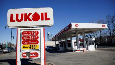 FILE PHOTO: A Lukoil fuel station is pictured after local officials voted to suspend the business license of local Lukoil gas stations following the Russian's invasion of Ukraine, in Newark, New Jersey, U.S., March 3, 2022. REUTERS/Eduardo Munoz/File Photo