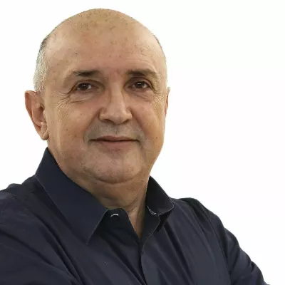 Darijan Ko&scaron;ir- Redakcija Dnevnik 2024 - portreti za komentarje in kolumne - kolumnisti - komentatorji &ndash; novinarji - portret //FOTO: Luka Cjuha / Foto: Luka Cjuha