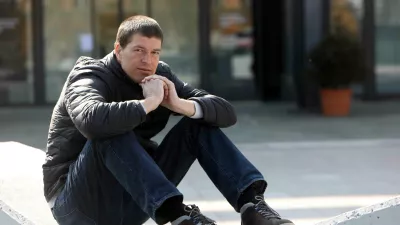 ﻿- 07.03.2022 - Goran Vojnović, filmski in televizijski režiser ter scenarist, pisatelj in kolumnist //FOTO: Tomaž Skale / Foto: Tomaž Skale