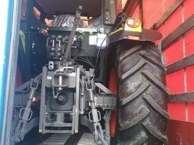 Nepridipravi so ukradli tri traktorje. 