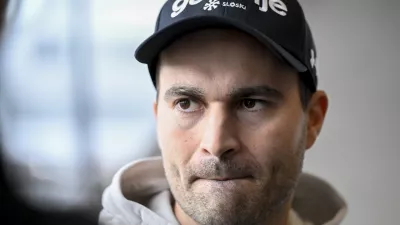 Robert Hrgota02.12.2025 Novinarska konferenca mo&scaron;ke in ženske članske reprezentance Slovenije po vrnitvi s skandinavske turneje - smučarski skakalciFoto: Nik Erik Neubauer