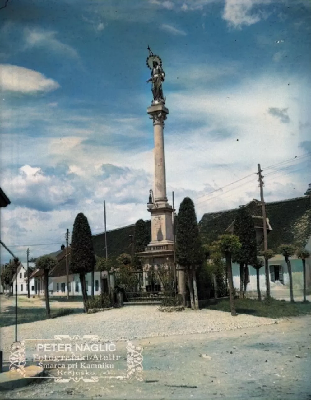 Spor o postavitvi Marijinega znamenja