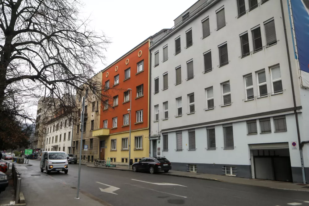 Ljubljanske hiše, kjer so se vrstili slavni prebivalci