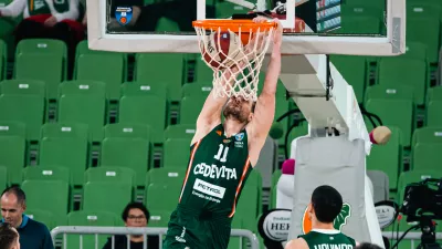 Jaka Blažič je na tekmi proti Iliriji presegel 5000 doseženih točk v dresu Olimpije, kar je v celotni zgodovini kluba uspelo le velikanom Ivu Daneuu, Vinku Jelovcu, Petru Vilfanu, Dušanu Hauptmanu in Slavku Kotniku. Foto: ABA