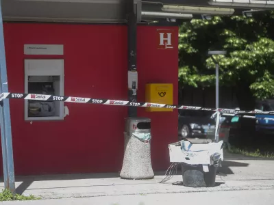 23.05.2024. Rop bankomata z raztrelitvijo v Štepanjskem naselju na Parmski cesti 2. Foto: Bojan Velikonja