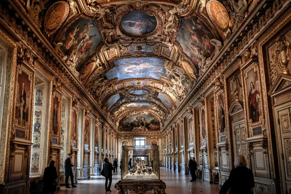 FILED - 14 January 2020, France, Paris: A view of the Galerie d'Apollon in the Louvre, where masked burglars reportedly broke in through a side under construction, stole jewellery from Napoleon's collection, and then fled. Photo: Stephane De Sakutin/AFP/dpa