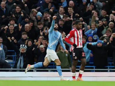 Soccer Football - Premier League - Manchester City v Sunderland - Etihad Stadium, Manchester, Britain - December 6, 2025 Manchester City's Josko Gvardiol celebrates scoring their second goal REUTERS/Phil Noble EDITORIAL USE ONLY. NO USE WITH UNAUTHORIZED AUDIO, VIDEO, DATA, FIXTURE LISTS, CLUB/LEAGUE LOGOS OR 'LIVE' SERVICES. ONLINE IN-MATCH USE LIMITED TO 120 IMAGES, NO VIDEO EMULATION. NO USE IN BETTING, GAMES OR SINGLE CLUB/LEAGUE/PLAYER PUBLICATIONS. PLEASE CONTACT YOUR ACCOUNT REPRESENTATIVE FOR FURTHER DETAILS. REFILE - CORRECTING EVENT