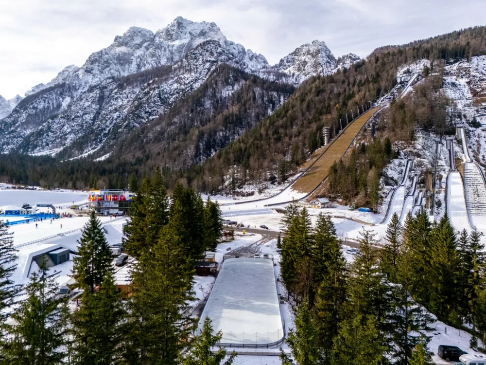 Odprtje drsališča v Planici / Foto: Nn