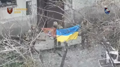 Ukrajinska zastava v Pokrovsku. Foto: ukrajinska vojska