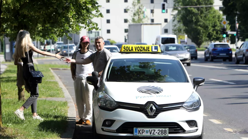 - 02.06.2023 – simbolična fotografija – avtošola – šola vožnje - praktični del izpita za voznike motornih vozil B kategorije //FOTO: Tomaž Skale