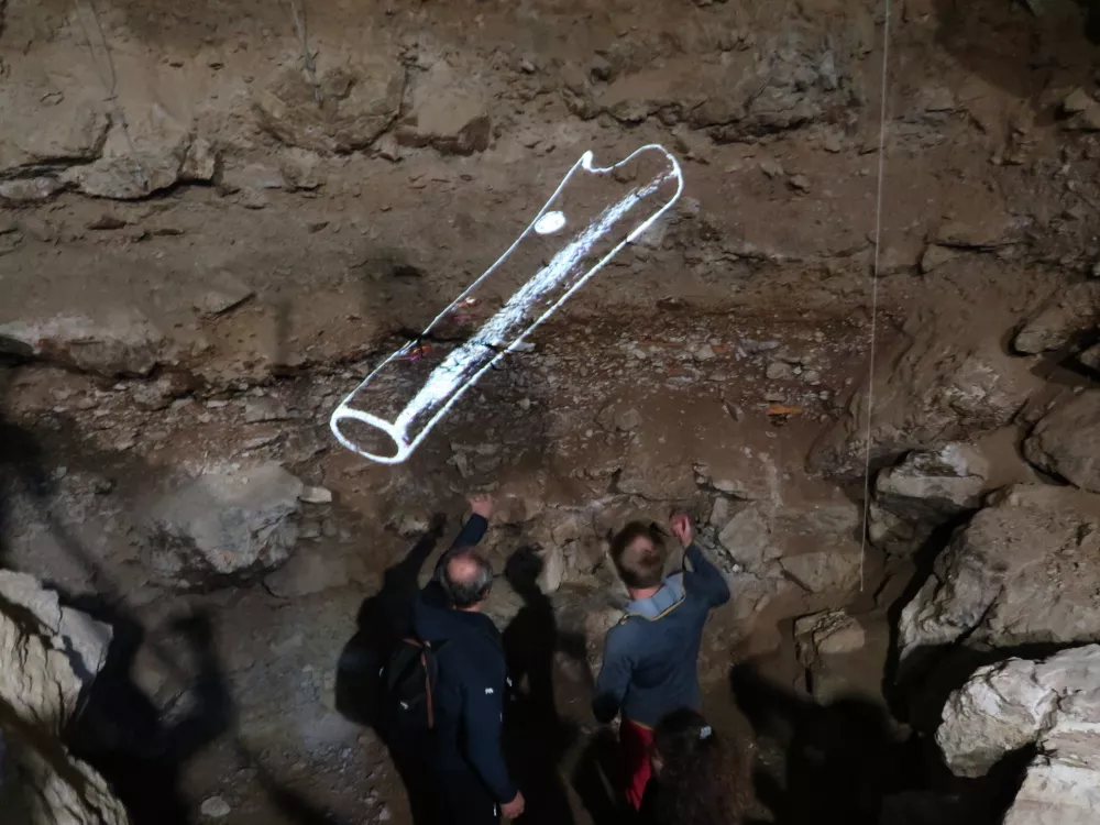 Šebrelje, Arheološki park Divje babe, najstarejša piščal na svetu