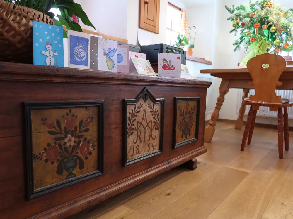 Vrbanova domačija, Brode v Poljanski dolini, lastnica Slavica Peternel, nagrada &Scaron;ole prenove za obnovo, spomenik lokalnega pomena / Foto: Nata&scaron;a Bucik Ozebek