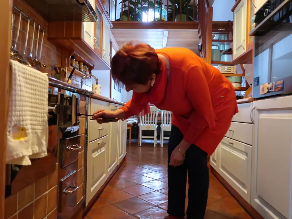 Vrbanova domačija, Brode v Poljanski dolini, lastnica Slavica Peternel, nagrada &Scaron;ole prenove za obnovo, spomenik lokalnega pomena / Foto: Nata&scaron;a Bucik Ozebek