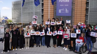 Belgija, Bruselj.Danes so predstavniki gibanja My Voice, My Choice Evropski komisiji uradno predali 1.124.513 preverjenih podpisov Evropske drzavljanske pobude (ECI) My Voice, My Choice: za varen in dostopen splav. Foto: Crt Piksi