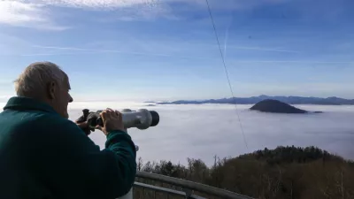 12.12.2025 - reportaža megla - megla v Ljubljani - ljubljanska megla - Rašica razgledni stolpFoto: Luka Cjuha