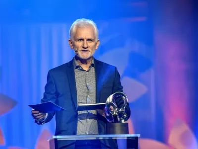 FILE PHOTO: Human rights activist Ales Bialiatski, founder of the organisation Viasna (Belarus), receives the 2020 Right Livelihood Award at the digital award ceremony in Stockholm, Sweden December 3, 2020. Anders Wiklund/TT News Agency/via REUTERS   ATTENTION EDITORS - THIS IMAGE WAS PROVIDED BY A THIRD PARTY. SWEDEN OUT. NO COMMERCIAL OR EDITORIAL SALES IN SWEDEN./File Photo
